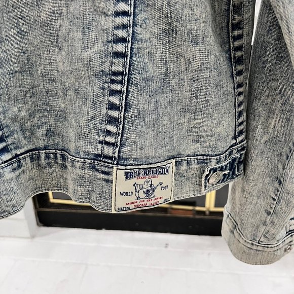 Light Wash True Religion Oversize Denim Trucker Jacket - Picture 3 of 7